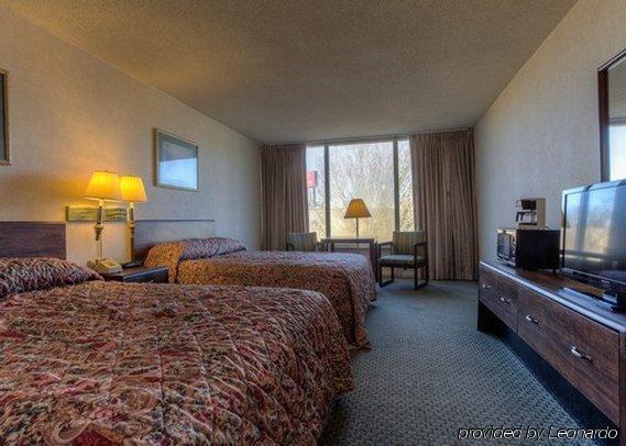Econo Lodge Inn & Suites Lumberton Bilik gambar