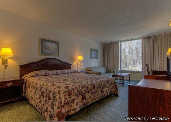 Econo Lodge Inn & Suites Lumberton Bilik gambar